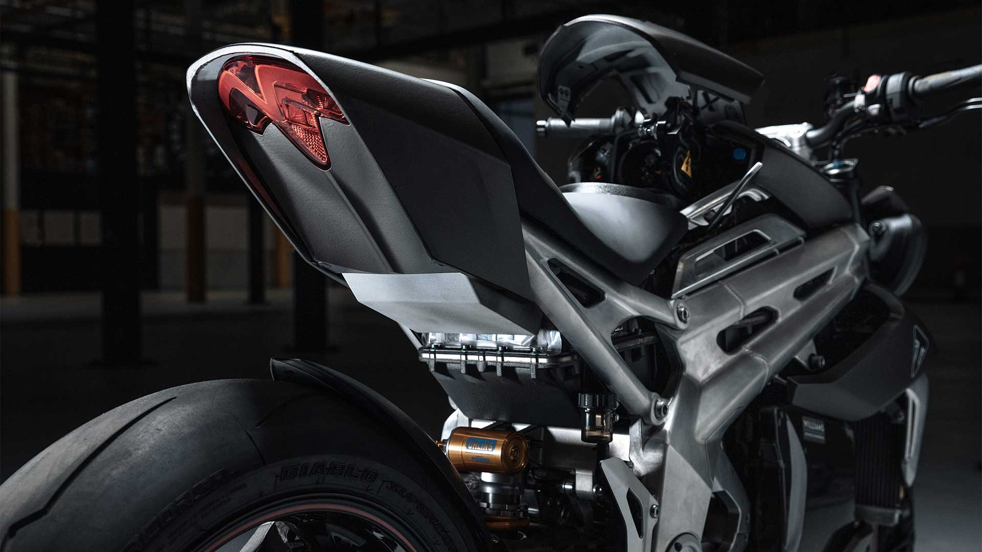 Electric triumph top